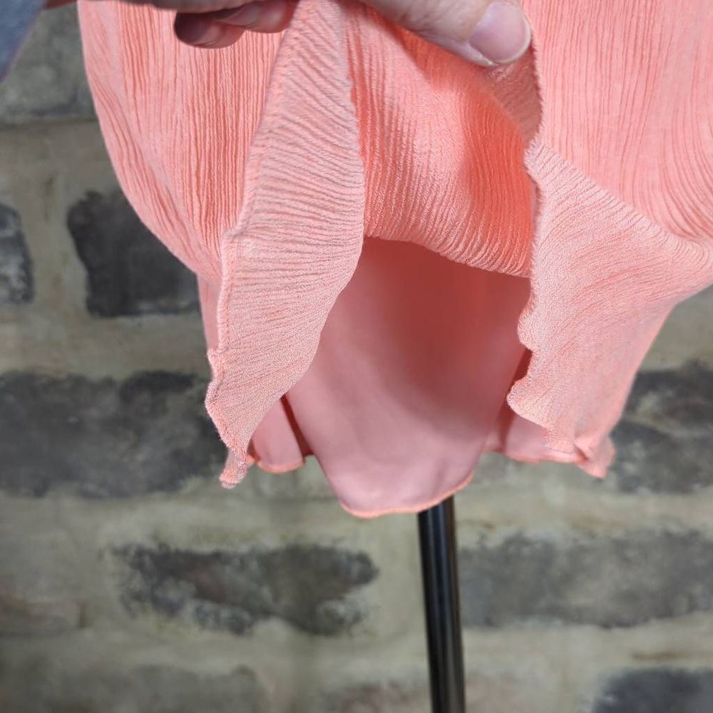 EVERLY Dress Woman's Small Light Pink Cold Shoulder Ruffled Crinkle Keyhole‎ - Picture 4 of 10